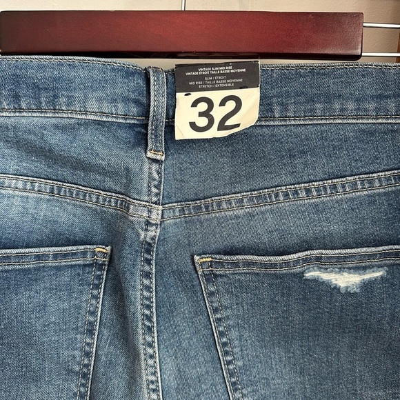 NWT Gap Vintage Slim Mid Rise Jean - Picture 5 of 7